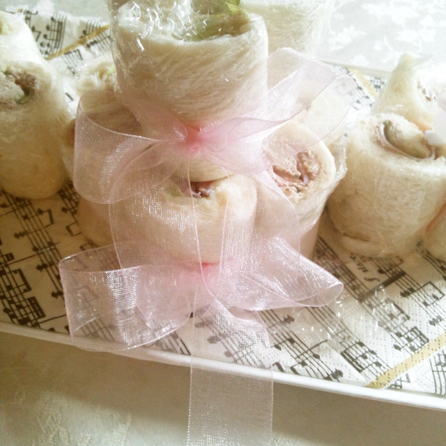 おつまみロールサンド ハピバ仕立て レシピ 作り方 By Sawanya617 クックパッド 簡単おいしいみんなのレシピが351万品