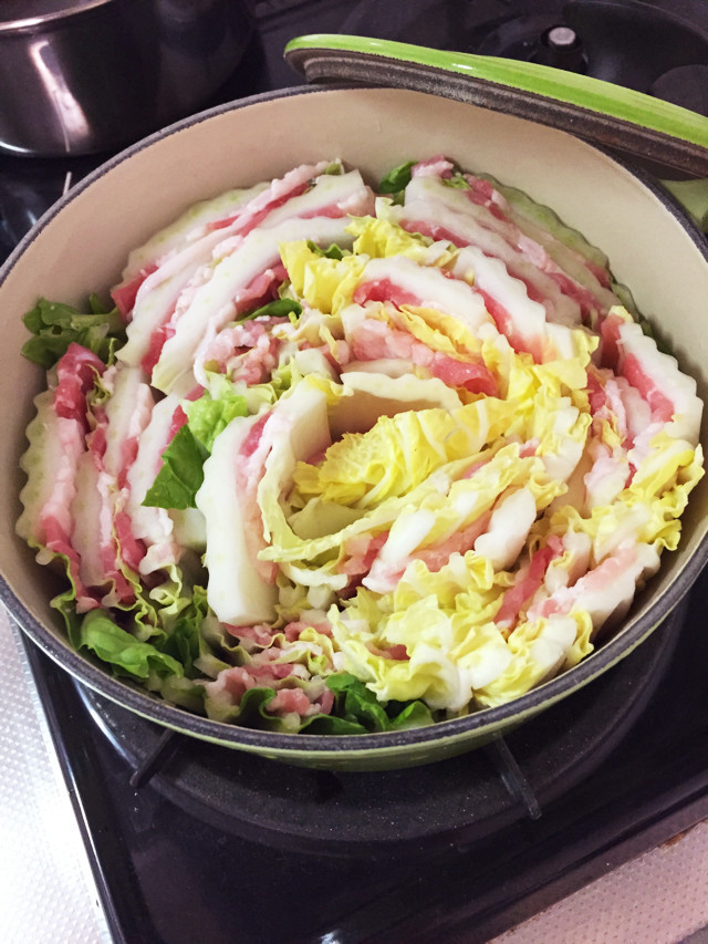 簡単レシピ ＊白菜と豚肉ミルフィーユ鍋＊の画像