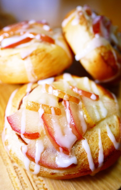 【お家で菓子パン作り】林檎シナモンロールの写真