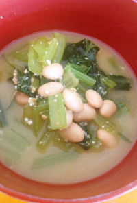 小松菜と大豆の味噌汁