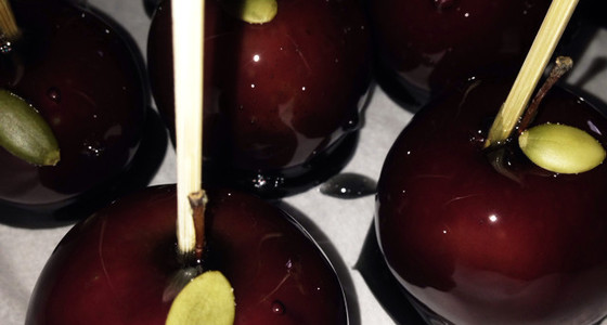 ハロウィン用のリンゴ飴のレシピ