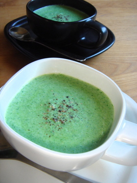 春菊と豆腐のミルクスープ