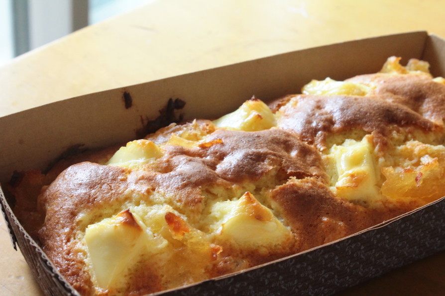 林檎とクリームチーズのパウンドケーキの画像