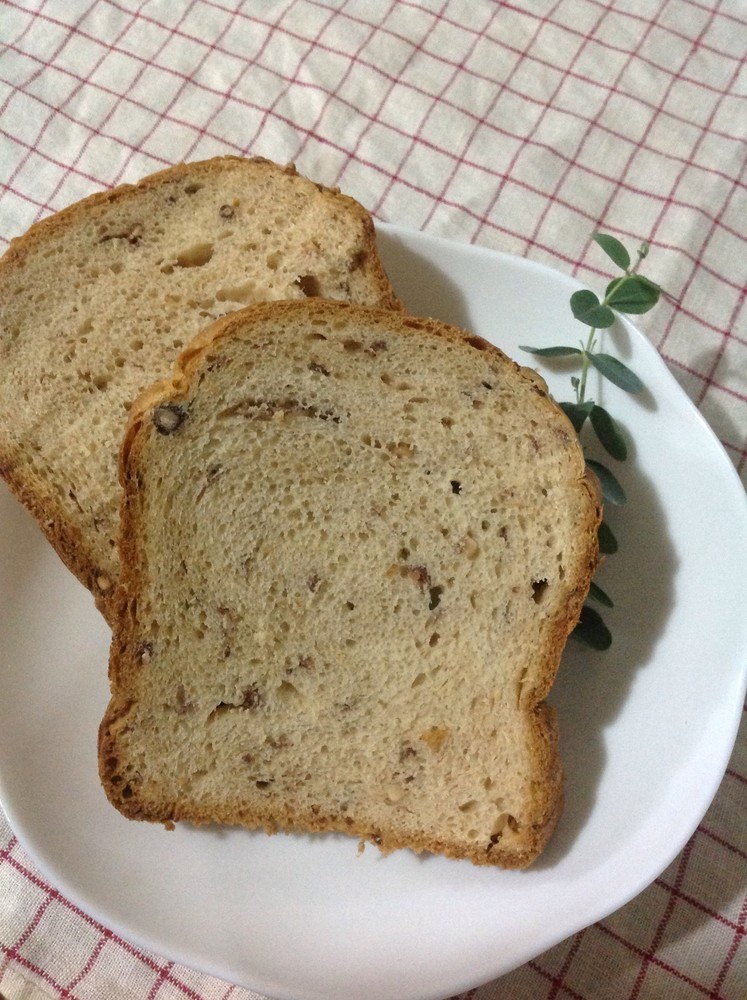 あずきとメープルの食パンの画像