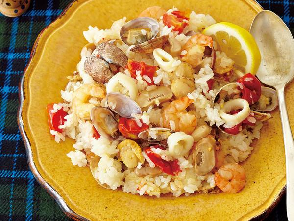 魚介とミニトマトのパエリア風炊きこみご飯