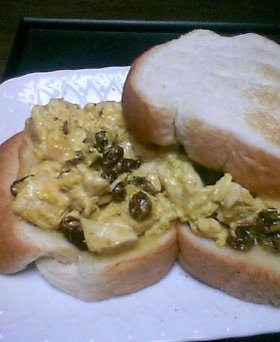 大人気ホットチキンサンドイッチ♪