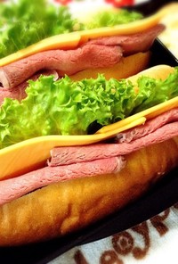 ローストビーフのサンドイッチ