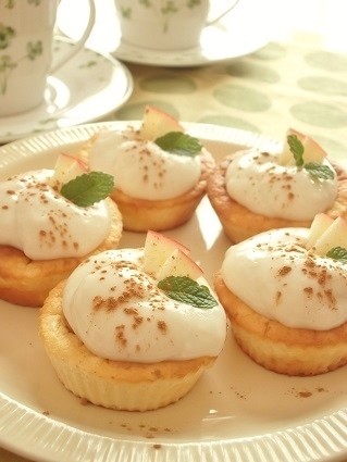 Ｗ米粉♪ミルククリームりんごカップケーキの画像