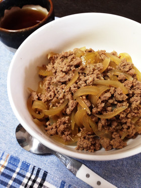 フライパン1つで合挽き肉の牛丼風