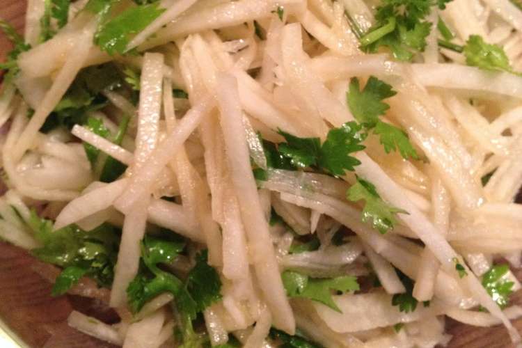 生で食べる酵素 大根とパクチーサラダ レシピ 作り方 By ちいちゃんちいたあ クックパッド 簡単おいしいみんなのレシピが352万品