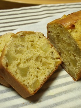 さつまいもとリンゴどっさりパウンドケーキ