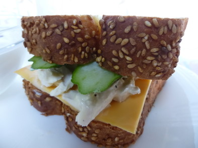 チキンサラダ・サンドイッチの写真