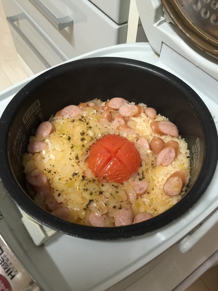 炊飯器♪トマトご飯〜洋風の画像