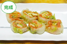 白菜とスモークサーモンの巻き漬け