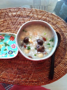 海老とむかごと蓮の実の中華粥