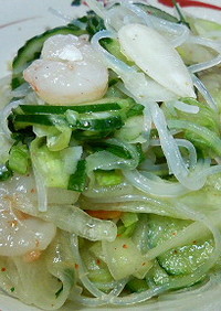 ピリカラが旨い、タイ風春雨のサラダ