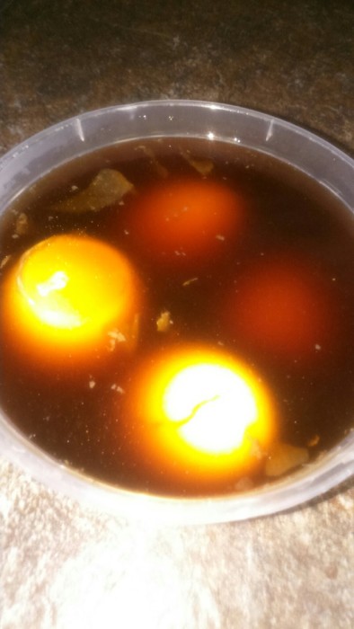 角煮の汁で味付け卵の写真