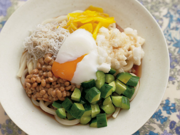 五色納豆のねばとろうどん