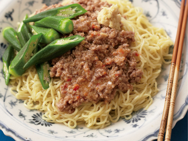 肉みそとオクラのジャージャー麺風
