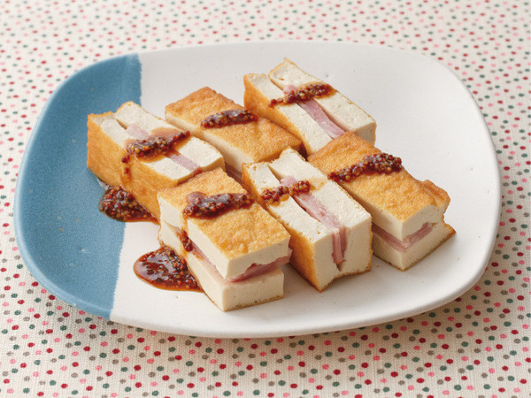 厚揚げのベーコンサンド焼き