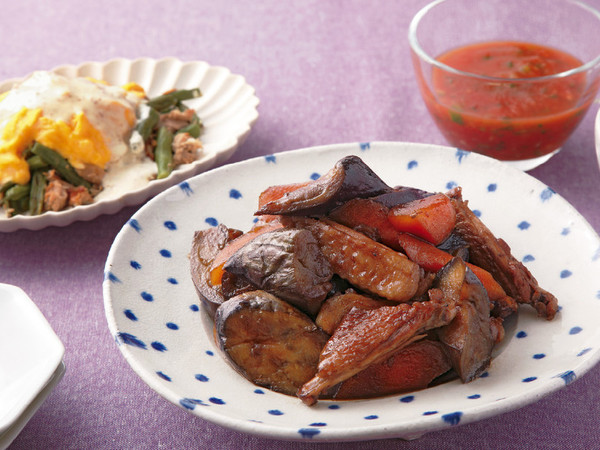 なすと鶏スペアリブのソース煮