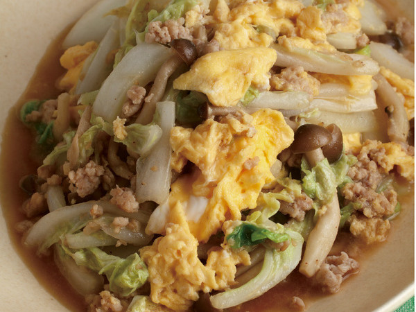 白菜と鶏ひき肉のふんわり卵炒め