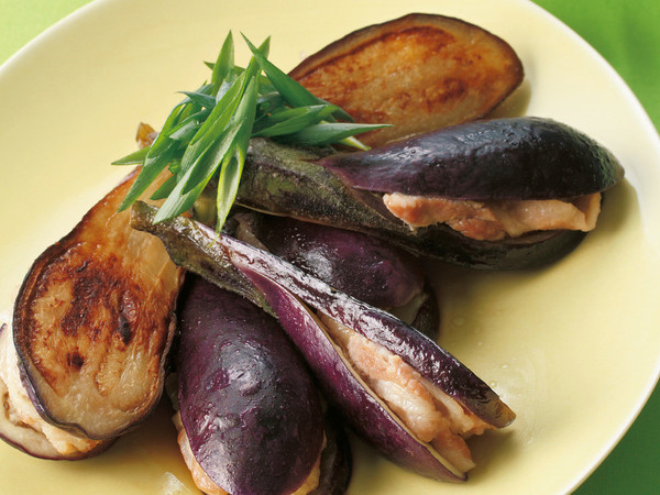 なすの豚肉はさみ蒸し焼き