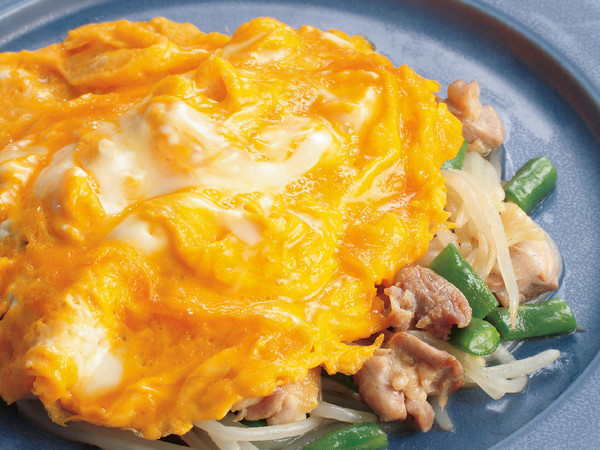 もやしと鶏肉の中華風炒め ふんわり卵のせ