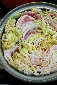 白菜と豚バラ肉と大根おろしのみぞれ鍋仕立