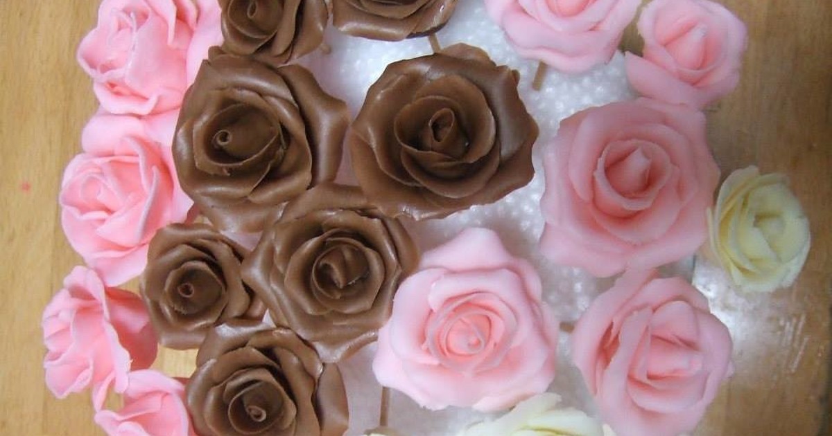 プラチョコ薔薇 バレンタイン レシピ 作り方 By カラフルお菓子デコ クックパッド 簡単おいしいみんなのレシピが375万品