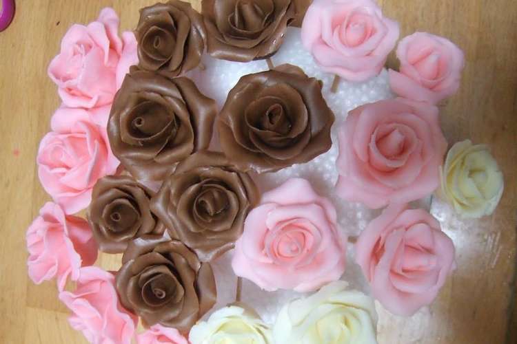 プラチョコ薔薇 バレンタイン レシピ 作り方 By カラフルお菓子デコ クックパッド 簡単おいしいみんなのレシピが360万品