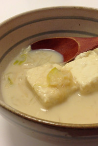 豆乳トロトロ湯豆腐