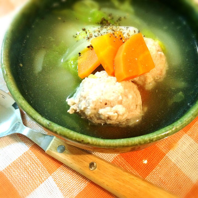 ベビー白菜と鶏肉団子のとろみ中華スープの写真