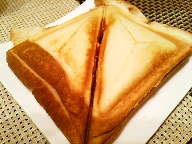 朝食に♡ベーコンとチーズのホットサンドの画像
