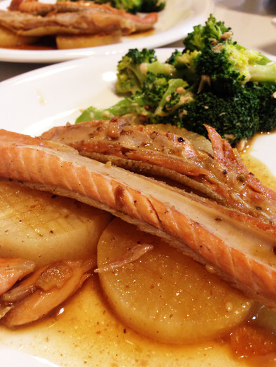 焼肉のタレで♡鮭ハラスと大根ステーキ の写真