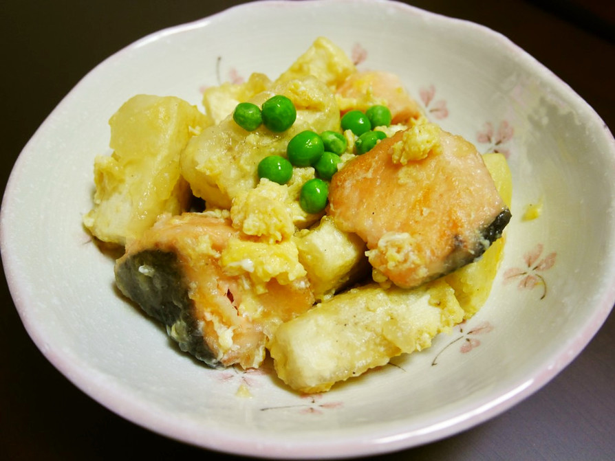 ご飯がすすむ♪鮭と豆腐の塩炒めの画像