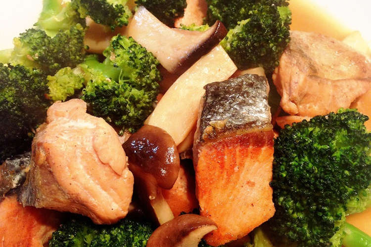 鮭とブロッコリーとエリンギのバタポン炒め レシピ 作り方 By まこりんとペン子 クックパッド 簡単おいしいみんなのレシピが366万品