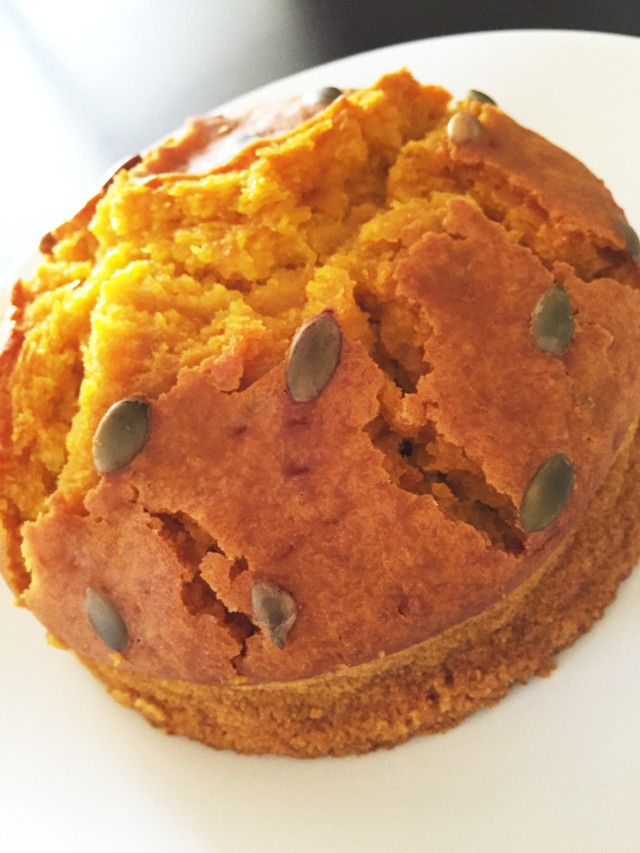 穀物不使用のアップルハニーケーキのレシピ