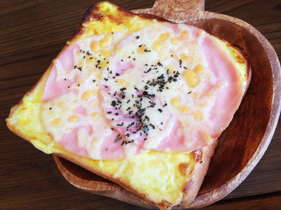 ハムマヨチーズトースト！黄金トリオ☆の写真