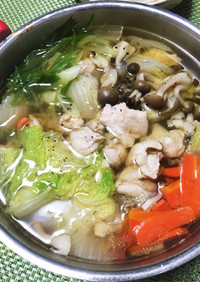 スープが美味☆簡単白菜と手羽トロの鶏塩鍋