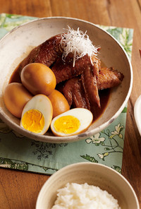 鶏手羽と卵のウスターソース煮