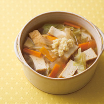 野菜と厚揚げのしょうが風味スープ