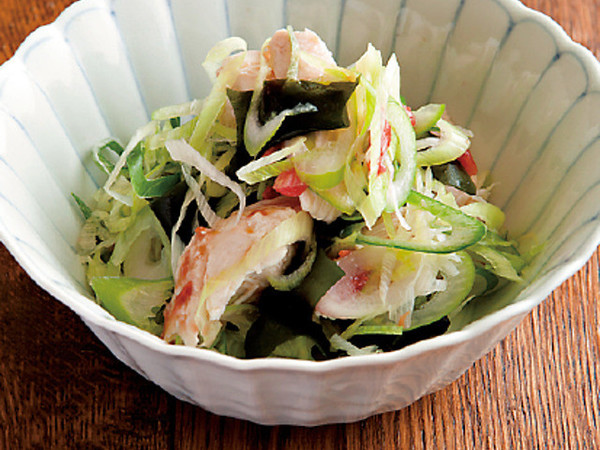 鶏ささ身と長ねぎ、わかめの梅あえ