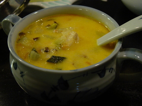 残りモン何でも入れちゃえde野菜スープ