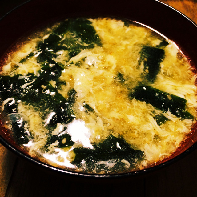 超簡単♡ふわふわ卵の中華風ワカメスープの画像