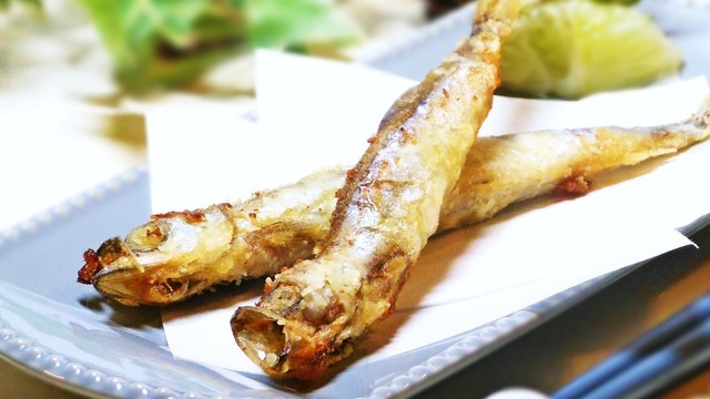 技あり 少量油でししゃものから揚げ レシピ 作り方 By Keio3 クックパッド 簡単おいしいみんなのレシピが358万品