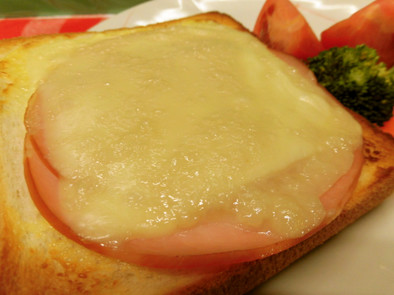 甘～い　ハムチーズトースト♪③(甘糀で)の写真