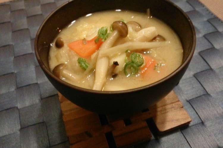 簡単 里芋ときのこのお味噌汁 レシピ 作り方 By Classy クックパッド 簡単おいしいみんなのレシピが360万品