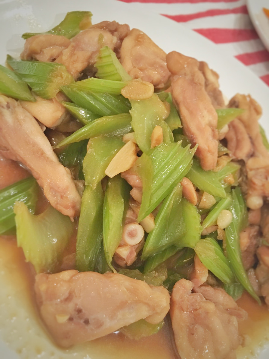台湾料理 セロリと鶏肉の中華炒めの画像