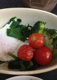 簡単栄養満点♡朝ごはんに卵と野菜の酒蒸し